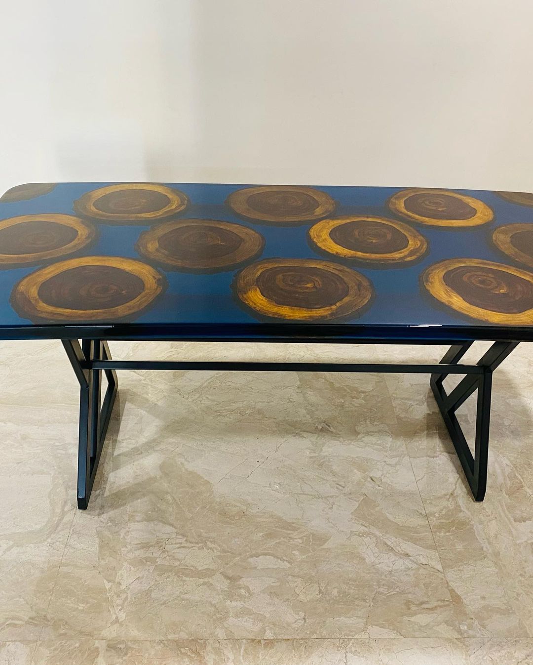 Epoxy Designer Table EST-10